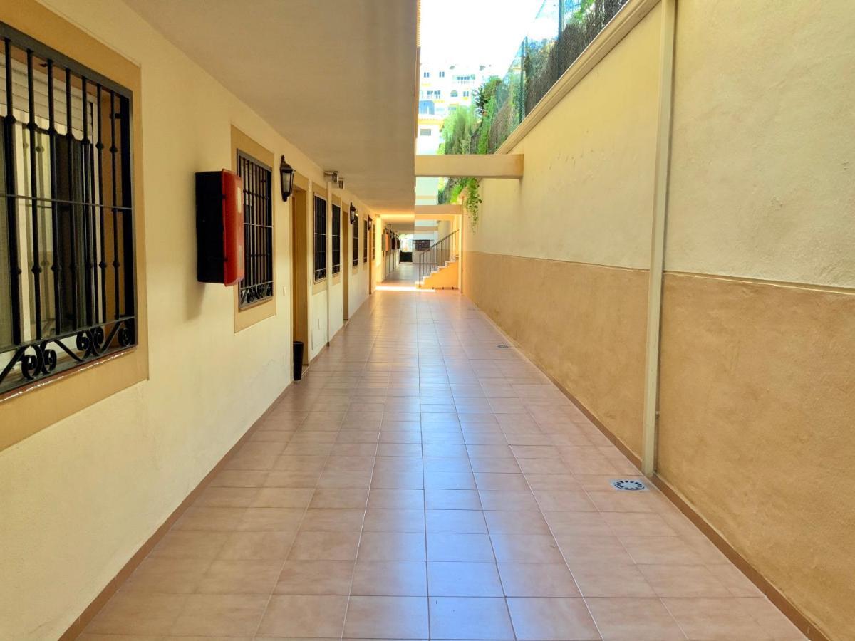 Apartamento De 2 Dormitorios, Gran Terraza, Vistas Al Mar Cerca Playa Carvajal Беналмадена Екстериор снимка