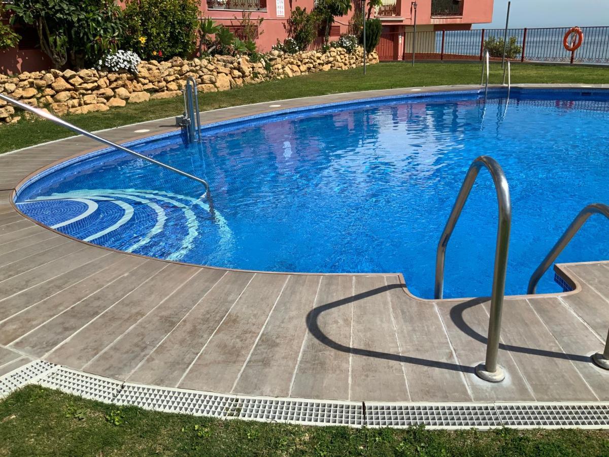 Apartamento De 2 Dormitorios, Gran Terraza, Vistas Al Mar Cerca Playa Carvajal Беналмадена Екстериор снимка