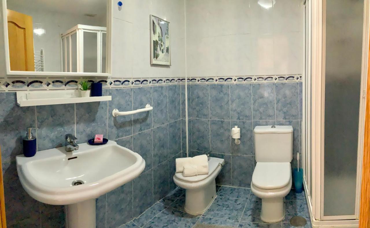 Apartamento De 2 Dormitorios, Gran Terraza, Vistas Al Mar Cerca Playa Carvajal Беналмадена Екстериор снимка